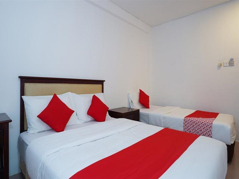 Oyo 43955 N9 Business Hotel Nilai Exteriér fotografie