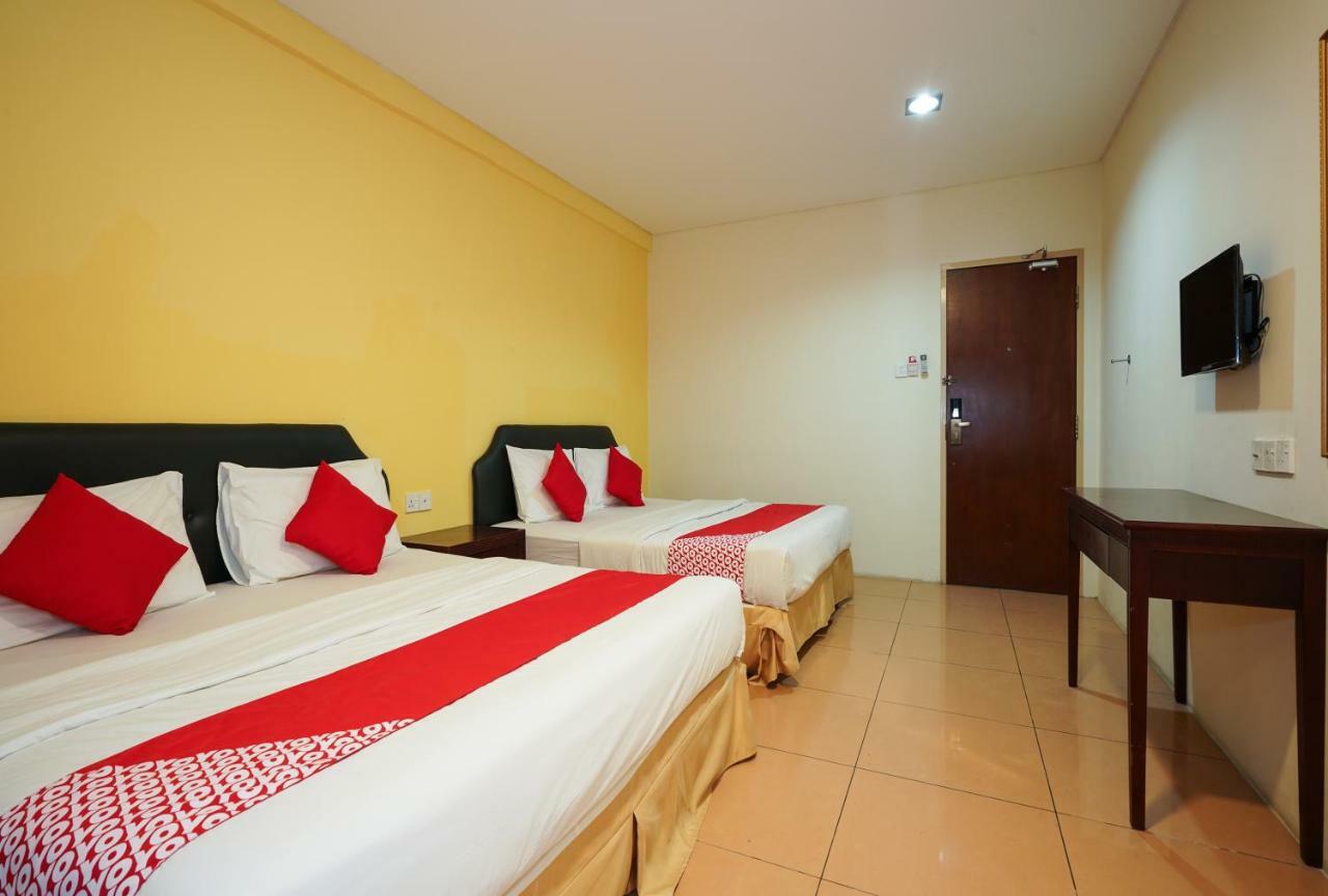 Oyo 43955 N9 Business Hotel Nilai Exteriér fotografie