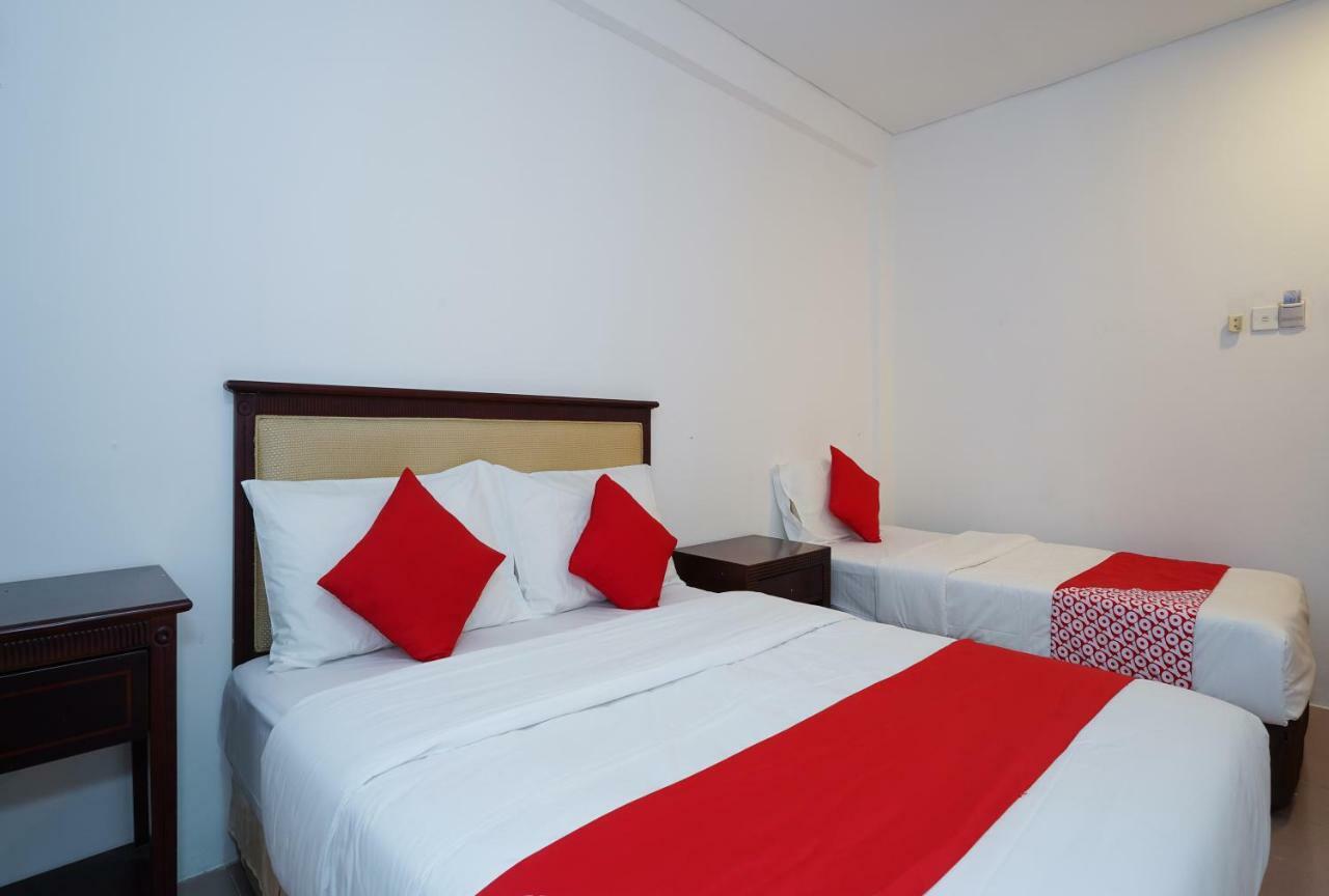 Oyo 43955 N9 Business Hotel Nilai Exteriér fotografie