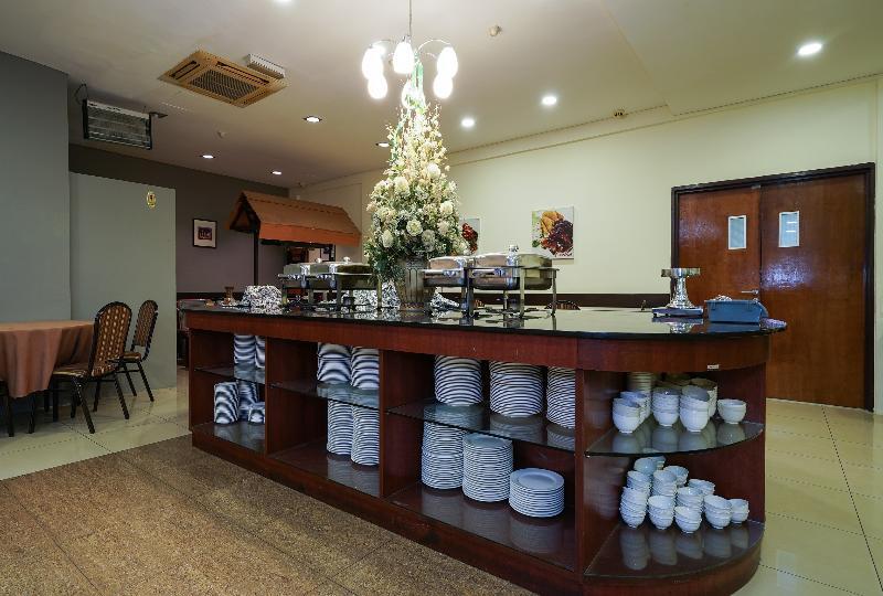 Oyo 43955 N9 Business Hotel Nilai Exteriér fotografie